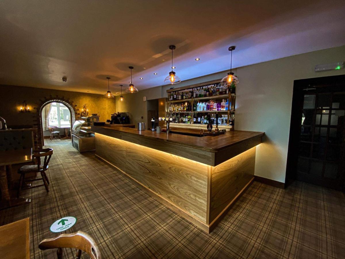 קינגוסי Duke Of Gordon Hotel מראה חיצוני תמונה