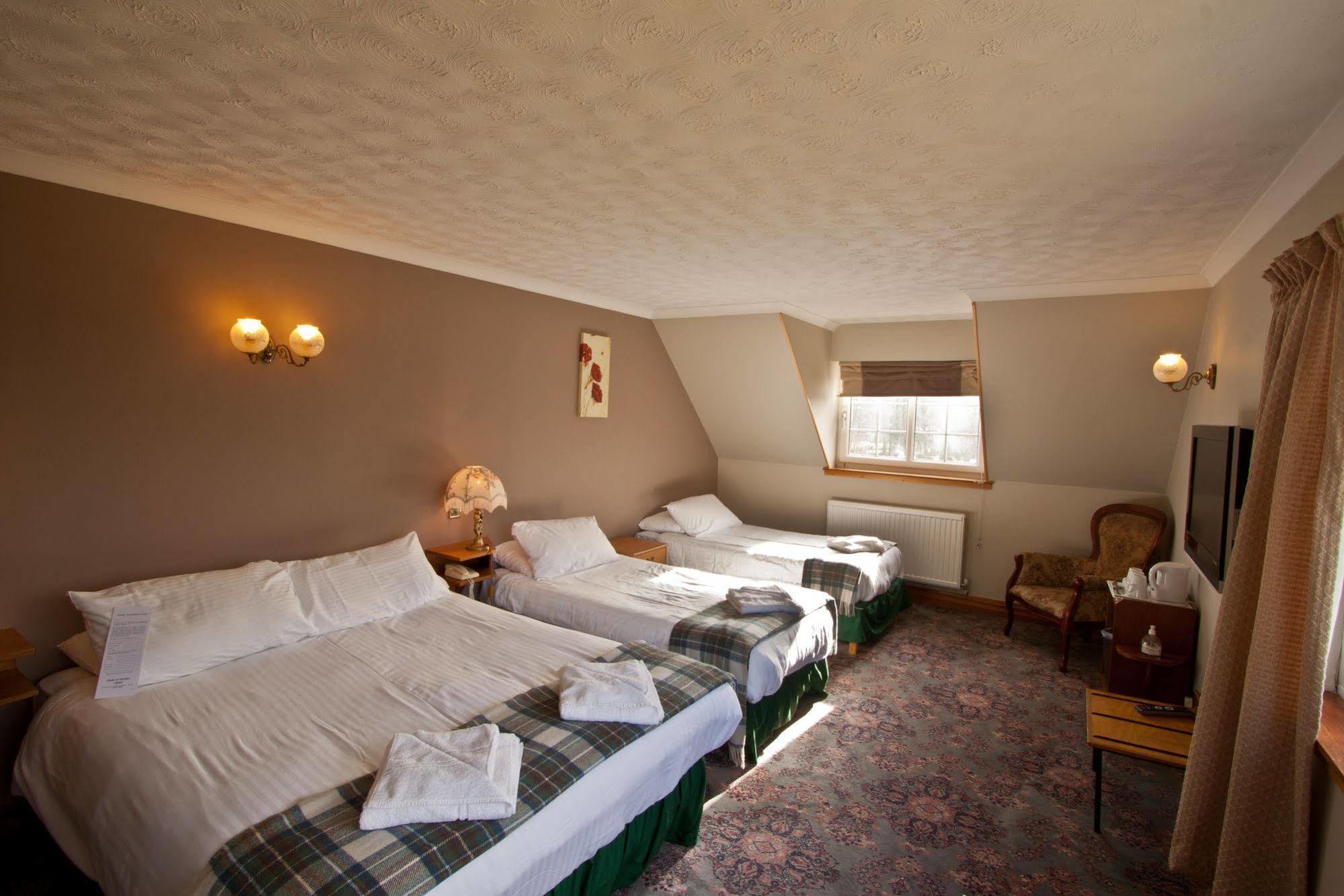 קינגוסי Duke Of Gordon Hotel מראה חיצוני תמונה