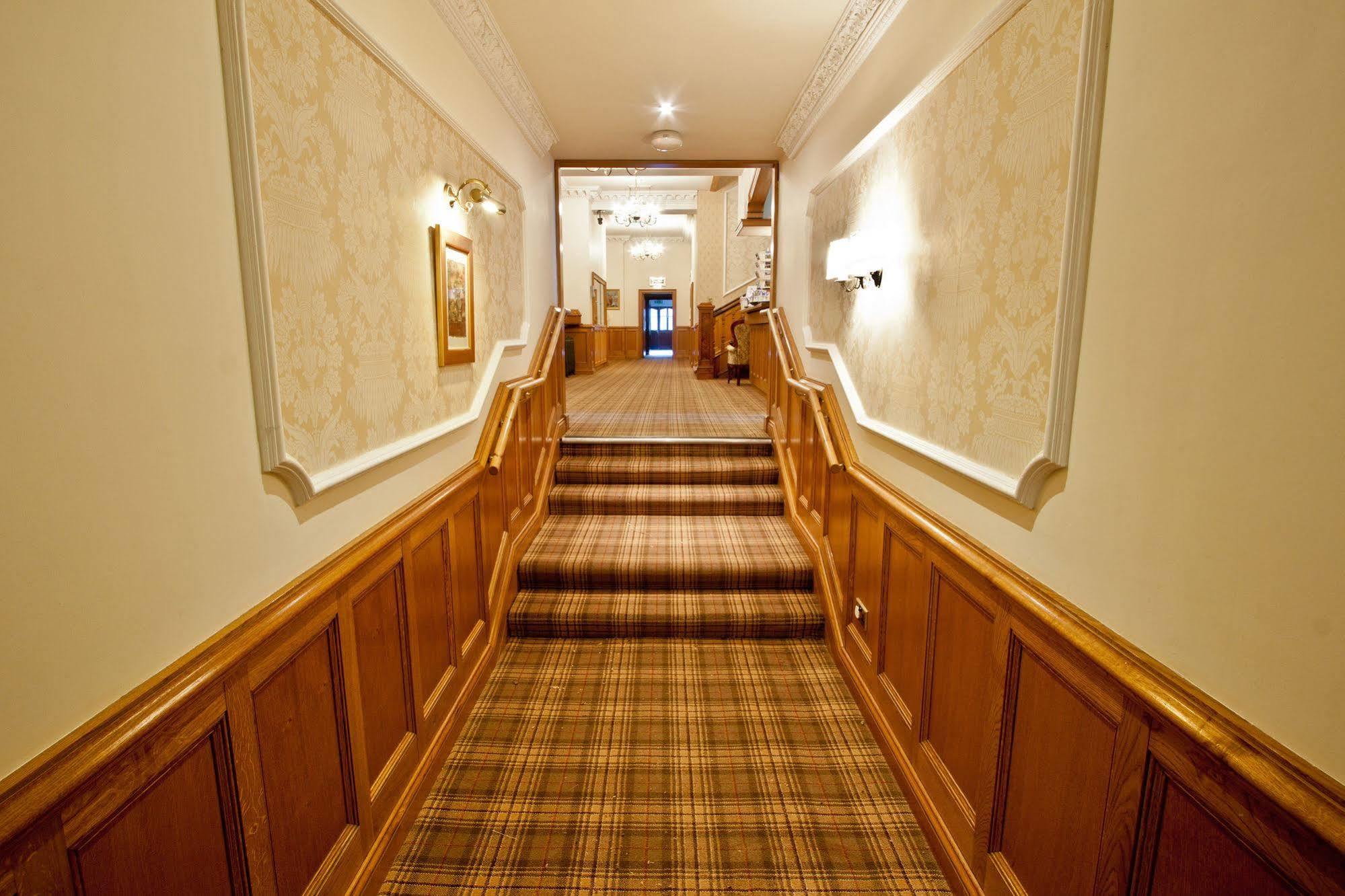 קינגוסי Duke Of Gordon Hotel מראה חיצוני תמונה